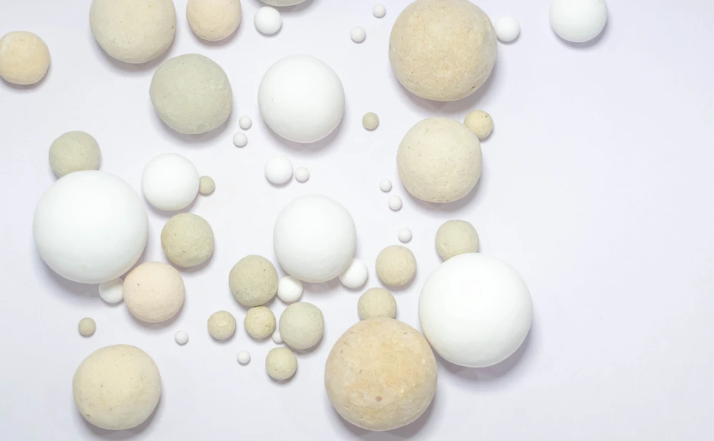 Inert Ceramic Bed Support